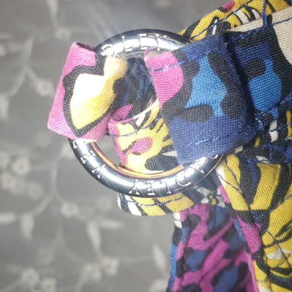 Hawiian floral handbag quilted cotton,bold pink cheetah print inside. - Picture 5 of 12